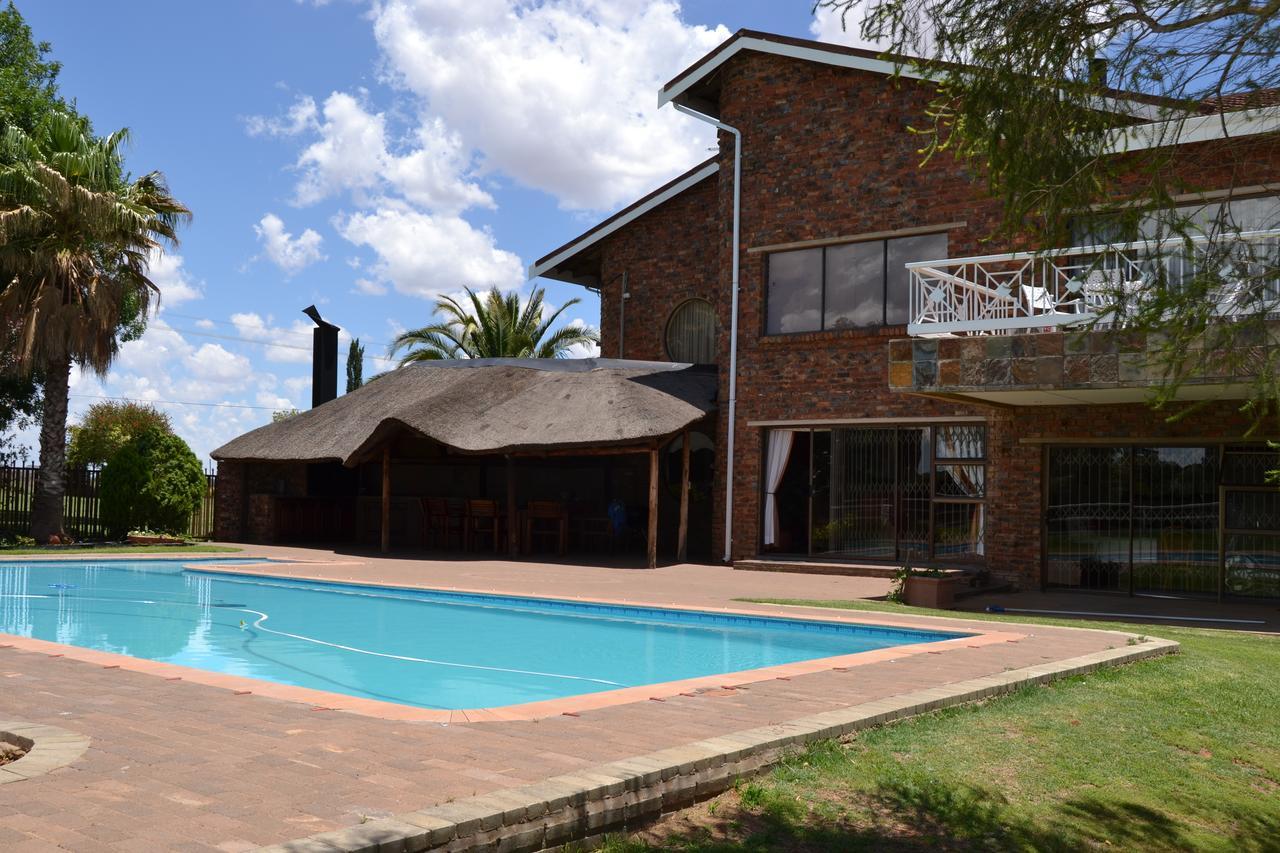 Krige Lodge B&B Bloemfontein Exteriör bild