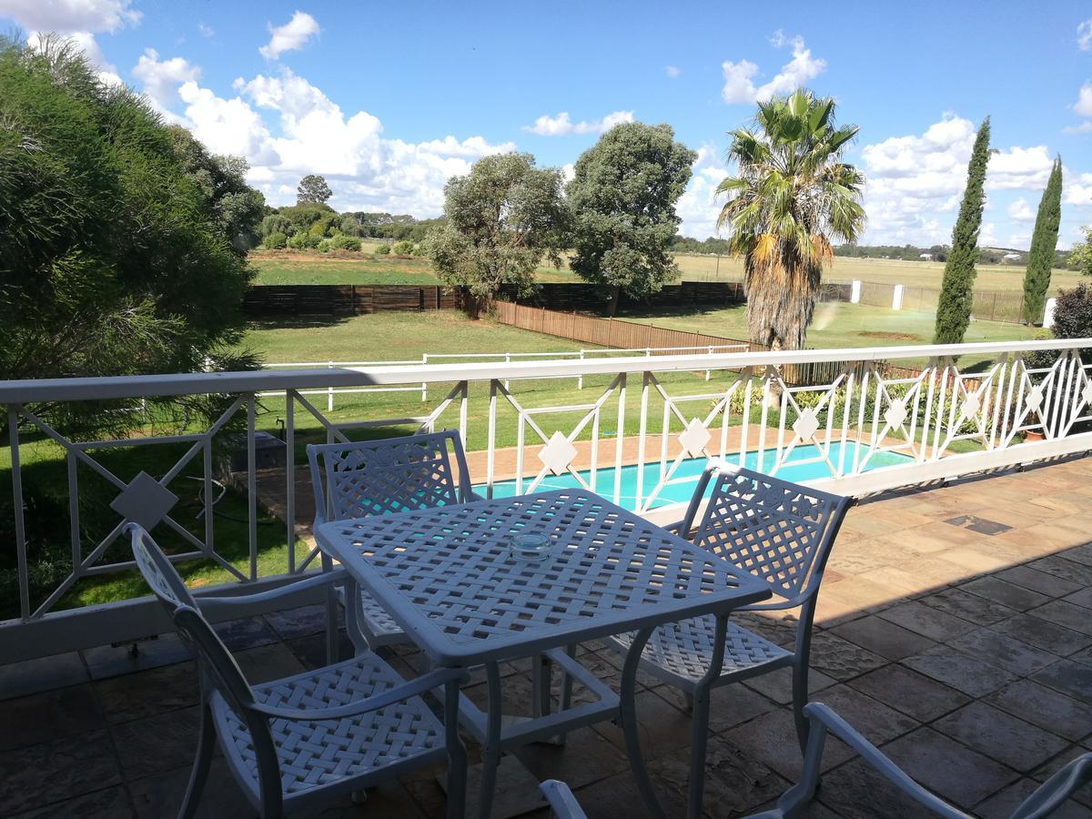 Krige Lodge B&B Bloemfontein Exteriör bild