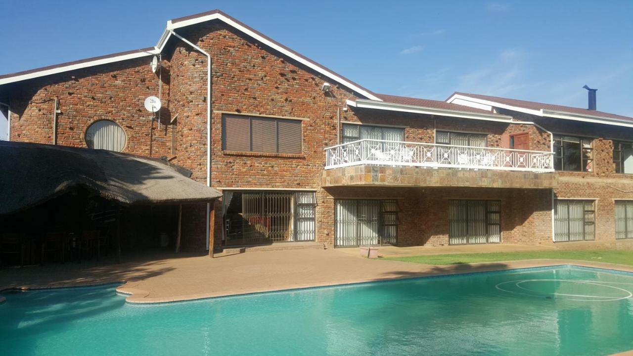 Krige Lodge B&B Bloemfontein Exteriör bild